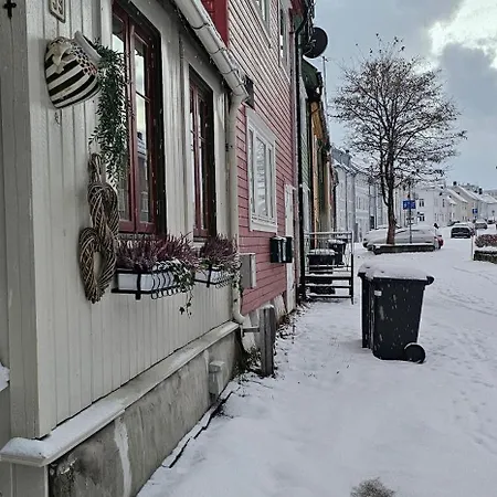 Small Town House Tromso Exterior photo